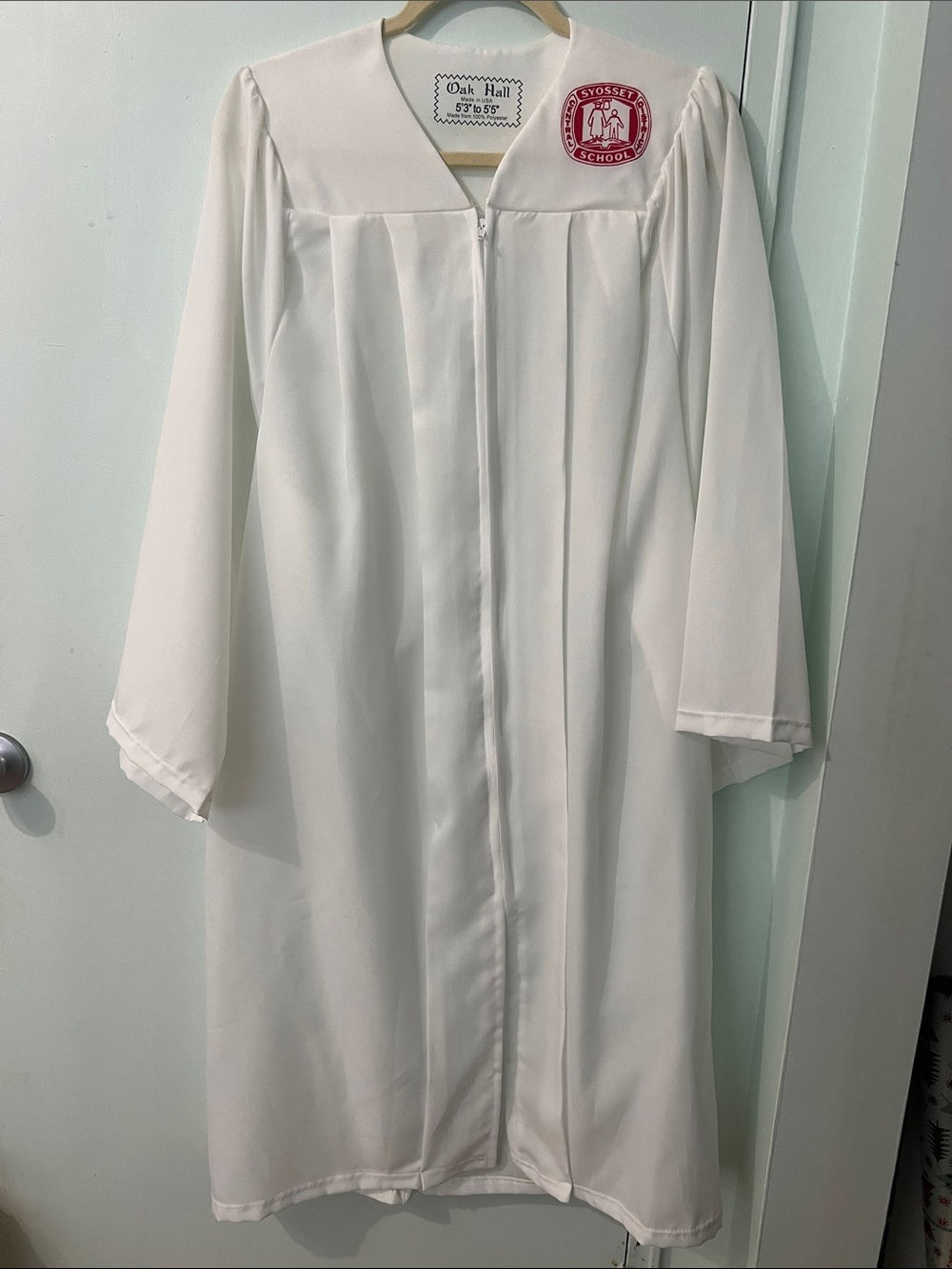 Oak Hall White Graduation Gown with Syosset High School Patch
